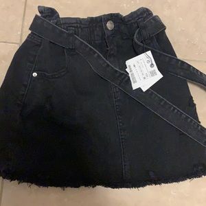 Zara paperbag black denim skirt; size 7